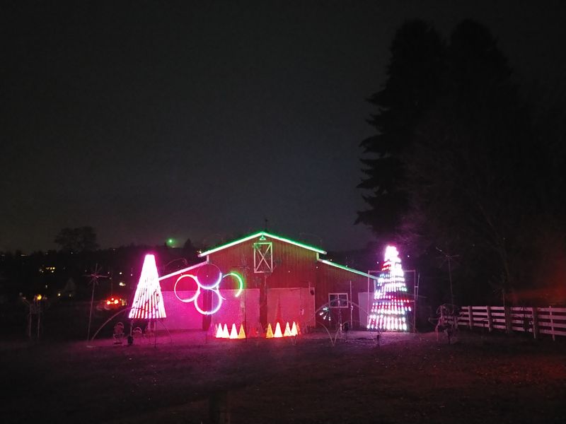 Washington's Most Jaw-Dropping Christmas Yard Displays - Decor Hint Spokane Christmas Light Show On Glenrose Road