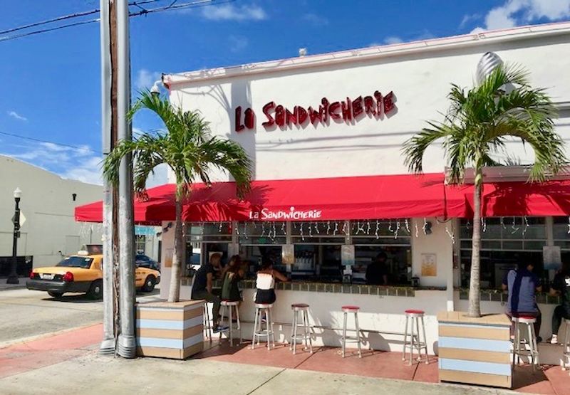 Florida's Hidden Restaurants That Don't Advertise But Stay Full Every Night - Decor Hint La Sandwicherie