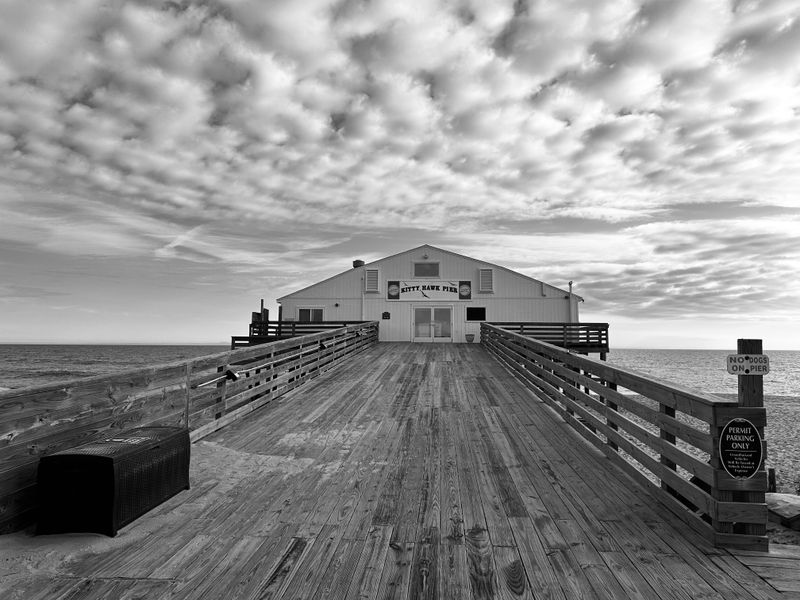 16 North Carolina Seafood Buffets That Keep Locals Coming Back Again And Again - Decor Hint Pier House Restaurant