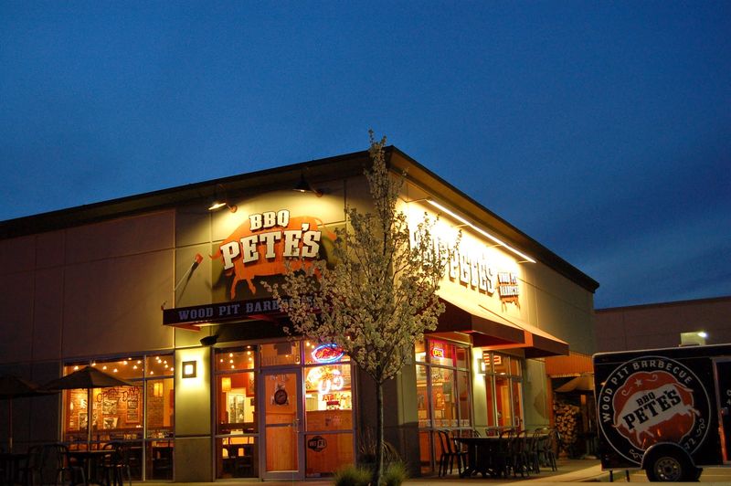12 Washington BBQ Joints Keeping True Smokehouse Tradition Alive - Decor Hint BBQ Pete’s