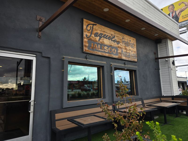 Phoenix Restaurants That Look Unassuming But Taste Exceptional - Decor Hint Tacos Jalisco