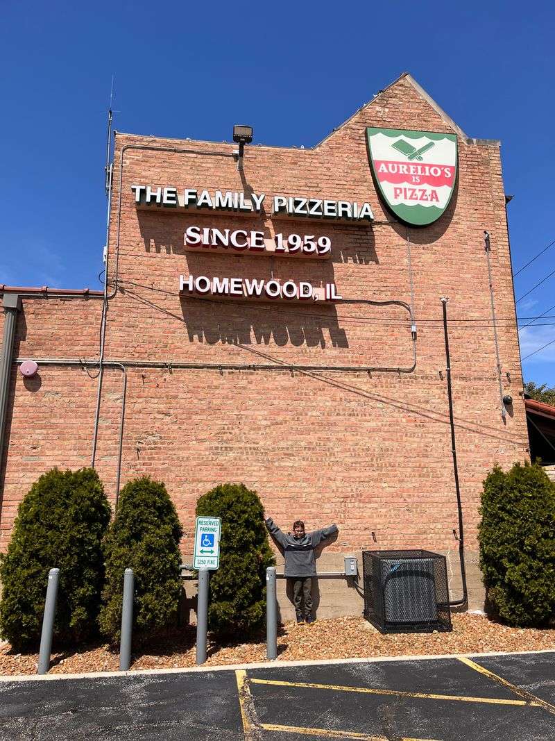These 15 Family Owned Restaurants In Illinois Have Been Around For Four Generations And Are More Popular Than Ever - Decor Hint Aurelio's Pizza of Homewood