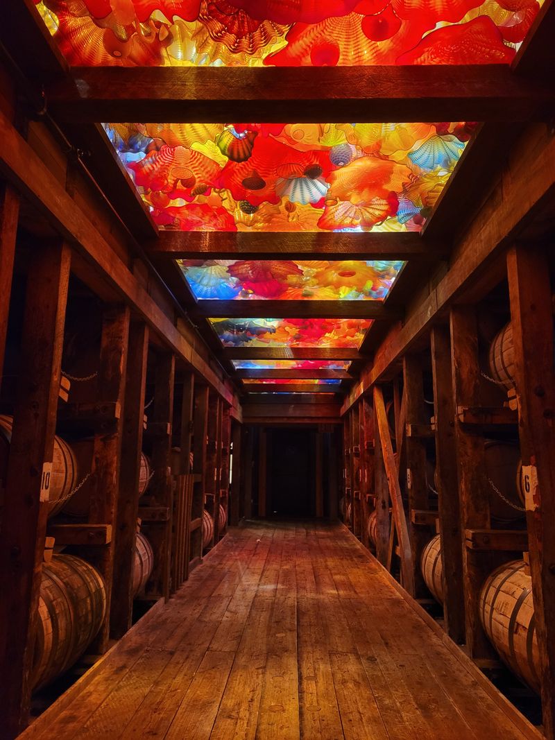 Kentucky Tourist Traps Locals Stay Away From - Decor Hint Bourbon Tasting Rooms Without Distillery Access