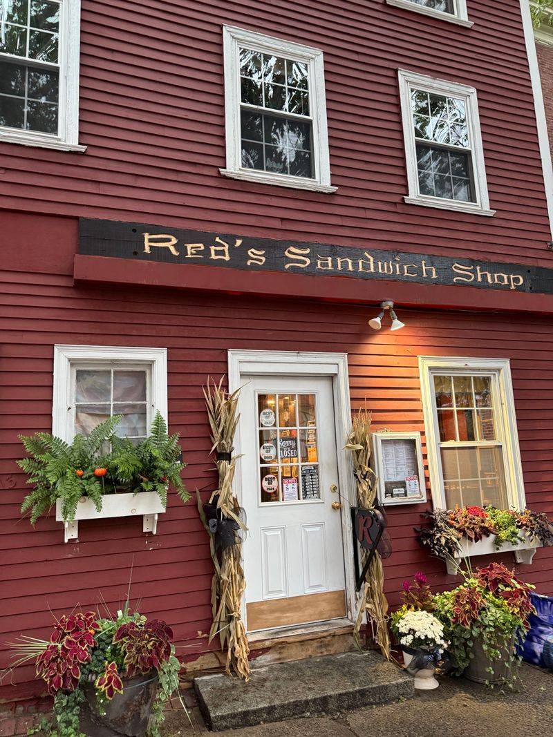 Massachusetts Hot Dog Stands Serving Iconic Regional Twists You'll Crave Again - Decor Hint Red's Sandwich Shop