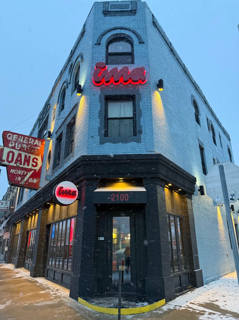 16 Michigan Restaurants People Happily Wait Hours For - And Say It's Worth It - Decor Hint Ima