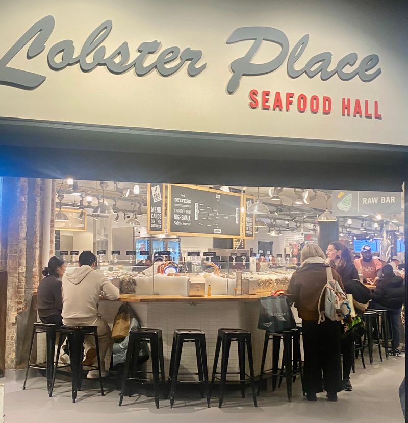 20 New York Stores And Markets Where Seafood Lovers And Meat Fans Unite - Decor Hint Lobster Place