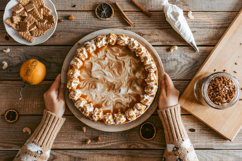 17 Timeless Illinois Country Recipes You'll Want To Make Again And Again - Decor Hint Sour Cream Raisin Pie