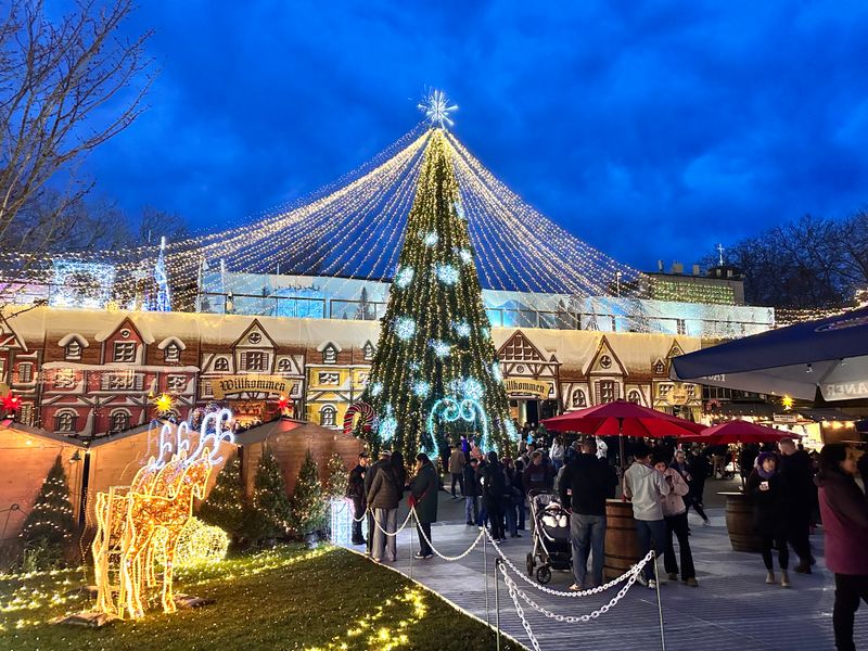 Over 80 Artisan Vendors Make Seattle's Market A Treasure Hunt