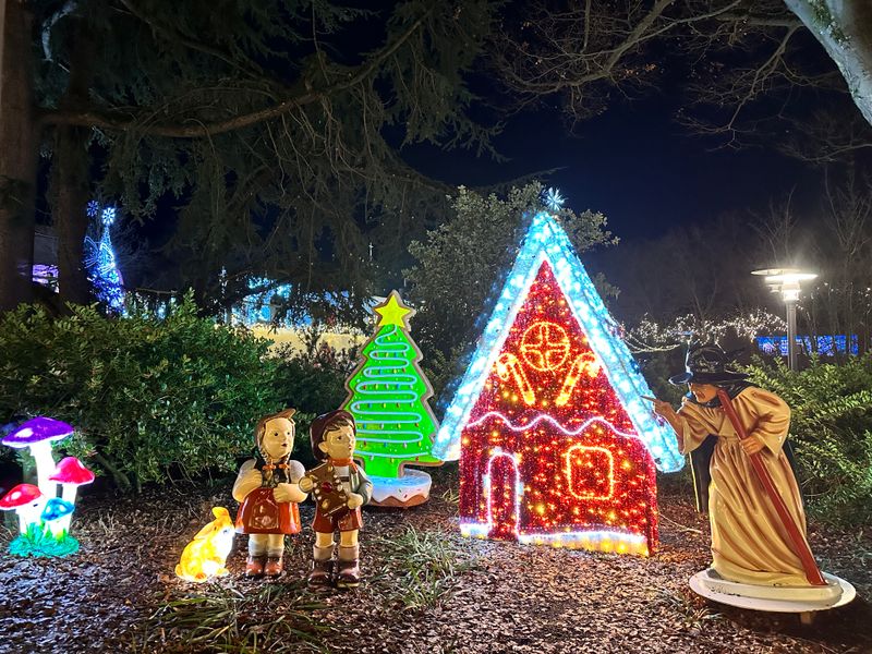 A Guide To The Seattle Christmas Market In Seattle, Washington - Decor Hint Themed Nights And Special Activities