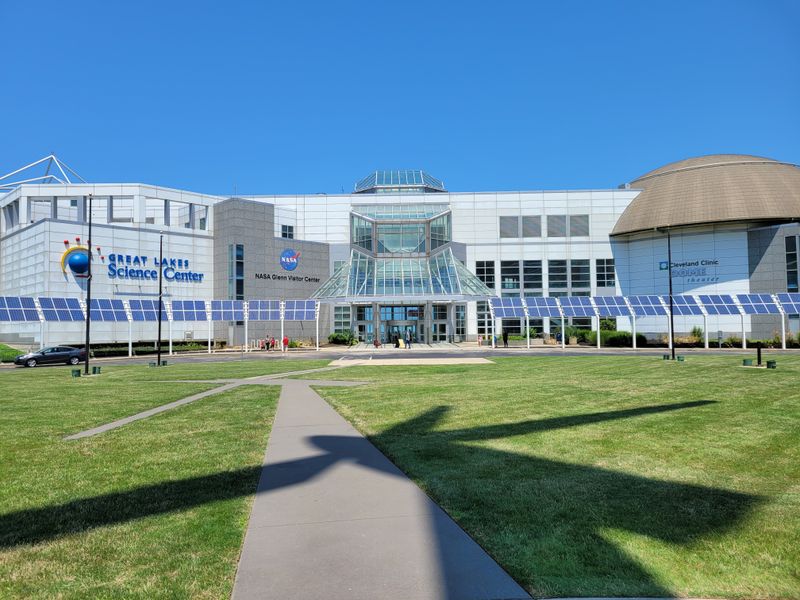 17 Iconic Cleveland Locations That Are Perfect For Celebrating Life's Big Moments - Decor Hint Great Lakes Science Center