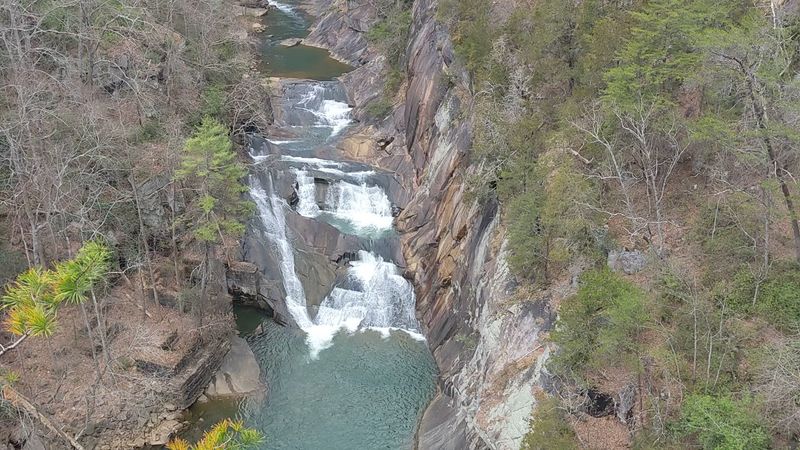 17 Georgia Overlooks Offering Stunning Views Locals Can't Get Enough Of - Decor Hint Tallulah Gorge State Park