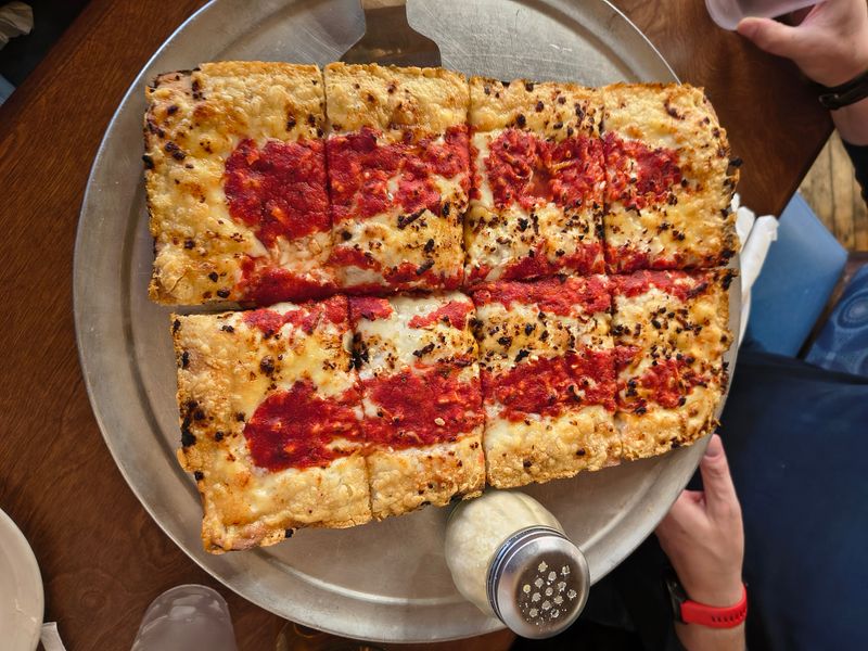 12 Michigan Pizza Joints You Have To Taste To Believe - Decor Hint Niki's Pizza