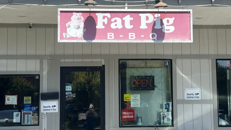 12 Washington BBQ Joints Keeping True Smokehouse Tradition Alive - Decor Hint Fat Pig BBQ