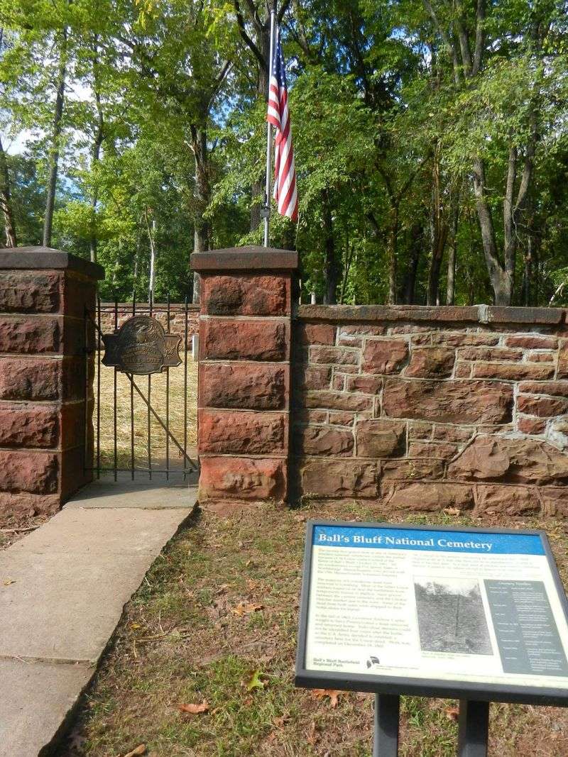 Ball's Bluff Road NE