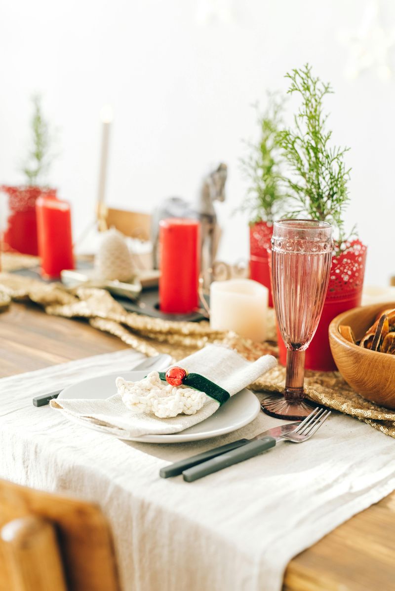12 Delaware Coastal Christmas Décor Ideas Locals Swear By For A Serene Holiday Look - Decor Hint Coastal Table Runner With Natural Textures