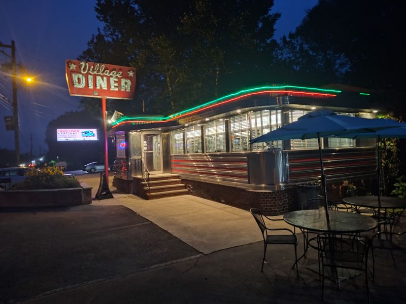 10 Pennsylvania Diners That Bring Sunday Dinner Magic Every Week - Decor Hint Village Diner