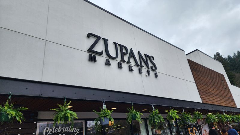10 Oregon Lobster Roll Spots That Keep Things Simple And Coastal - Decor Hint Zupan's Markets