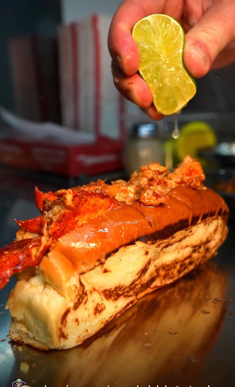 Texas Lobster Roll Spots Serving Big Flavor, No Fuss - Decor Hint Masshole Food Truck