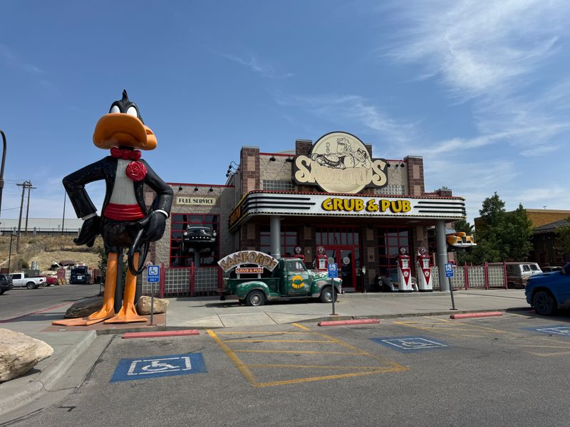 9 Wyoming Restaurants Serving Fried Fish With Western Flavor - Decor Hint Sanford's Grub & Pub