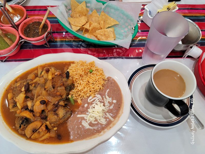 15 Hot Chocolate Havens In San Francisco Featuring Dandelion Chocolate's Sweet Perfection - Decor Hint La Oaxaqueña Mexican Hot Chocolate