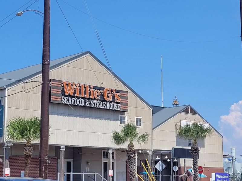 Willie G's Seafood & Steaks