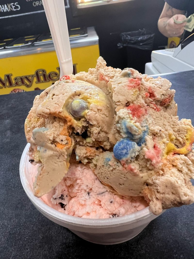 16 Tennessee Ice Cream Stops So Good Not Even Winter Slows Them Down - Decor Hint Mayfield Dairy Farms