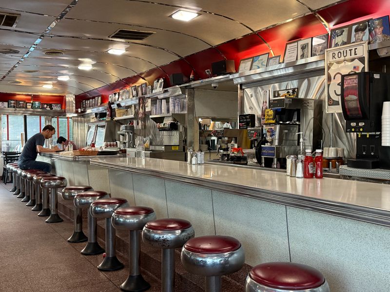 10 Pennsylvania Diners That Bring Sunday Dinner Magic Every Week - Decor Hint Route 30 Diner