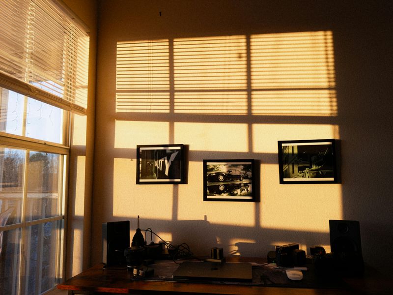 15 Must-Try Home Decor Trends In NY For A Chic And Fresh 2026 - Decor Hint Circus-Inspired Elements