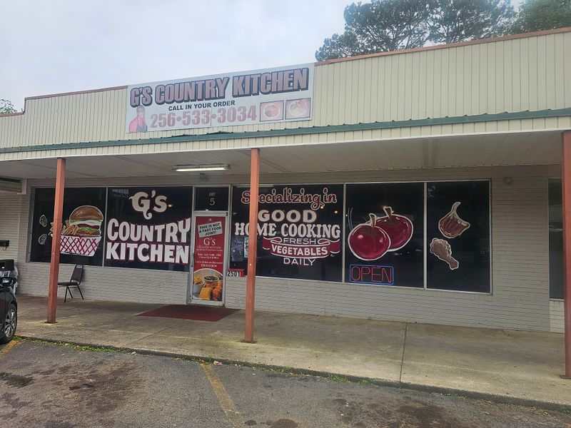 12 Small-Town Alabama Restaurants That Outsiders Rarely Experience - Decor Hint G's Country Kitchen