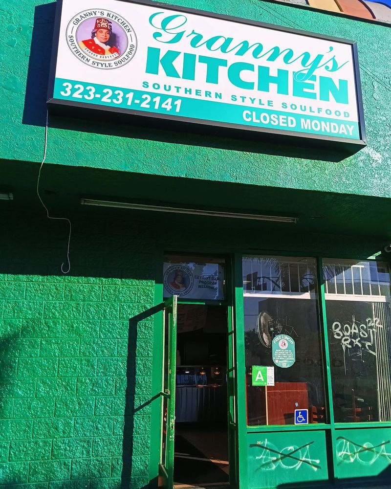 These 14 Delaware Soul Food Cafés Are Serving Comfort Dishes Locals Keep For Themselves - Decor Hint Grandma's Soul Kitchen