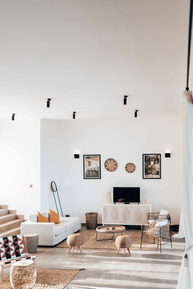 15 Southern Coastal Style Ideas Georgia Homeowners Love For Winter Warmth - Decor Hint Warm Area Rugs With Coastal Patterns