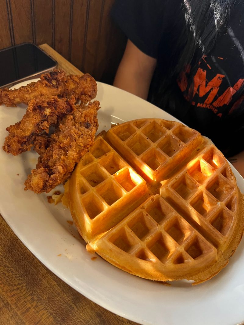 South Carolina Fried Chicken Joints Locals Pack Out Daily - Decor Hint Lizard's Thicket