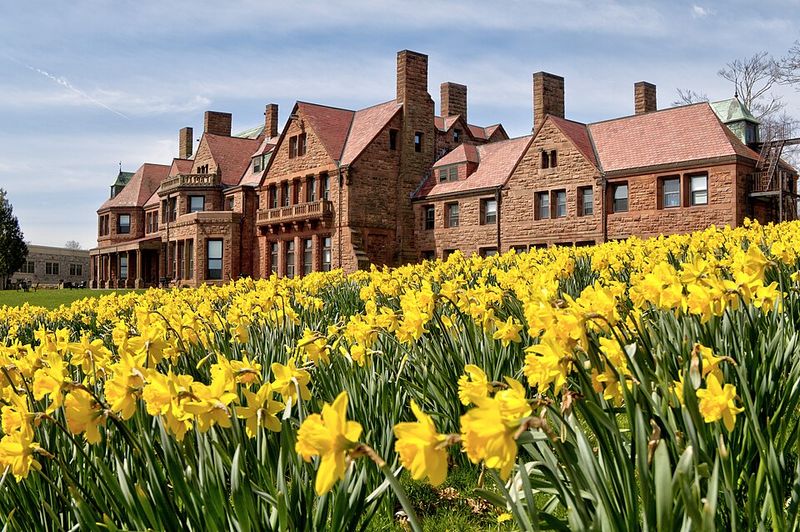 The Grandest Vanderbilt Mansions Ever Built In New York And Rhode Island - Decor Hint Vinland – Newport, Rhode Island