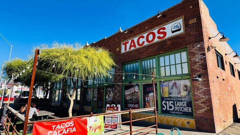 Authentic Mexican Spots In Arizona For Salsa Fanatics - Decor Hint Tacos Calafia Downtown