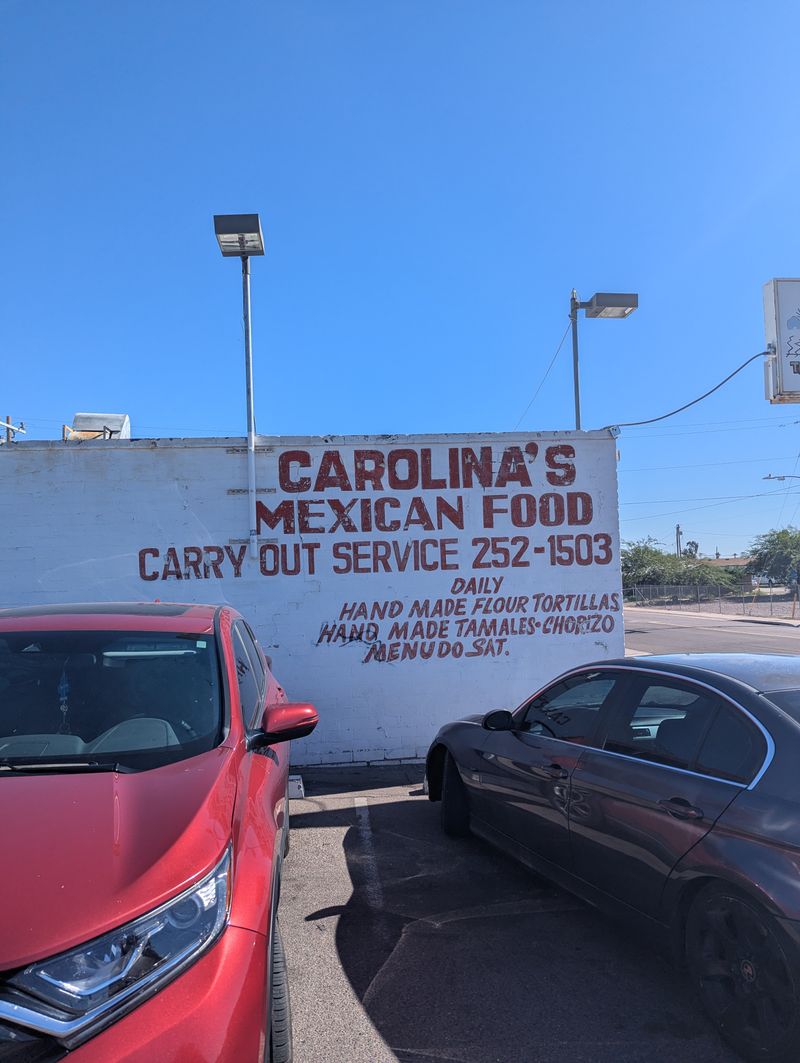 12 Arizona Restaurants That Keep Crowds Coming Decades After Opening - Decor Hint Carolina's Mexican Food