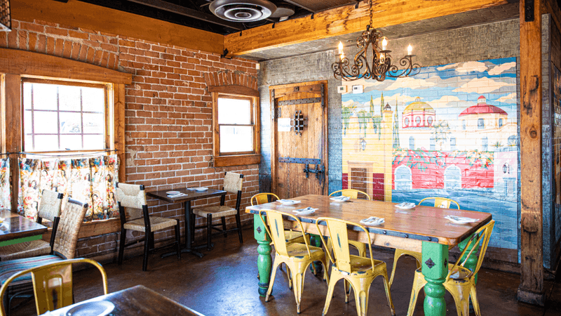 Authentic Mexican Spots In Arizona For Salsa Fanatics - Decor Hint Los Sombreros