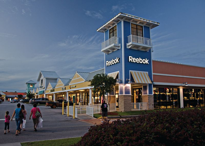 12 Alabama Beach Towns That Get Overrun By Tourists Every Summer (According To Locals) - Decor Hint Foley