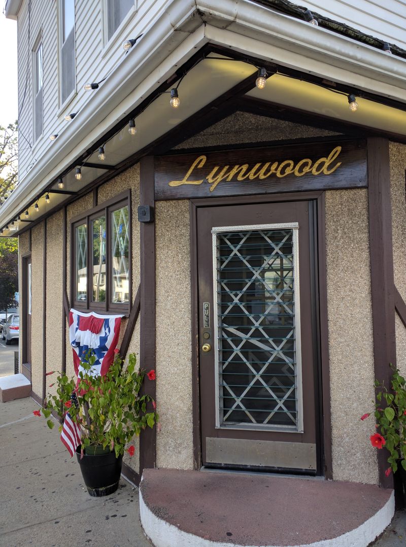 Lynwood Cafe