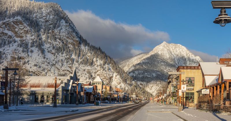 18 Colorado Mountain Towns That Shine During Ski Season - Decor Hint Frisco