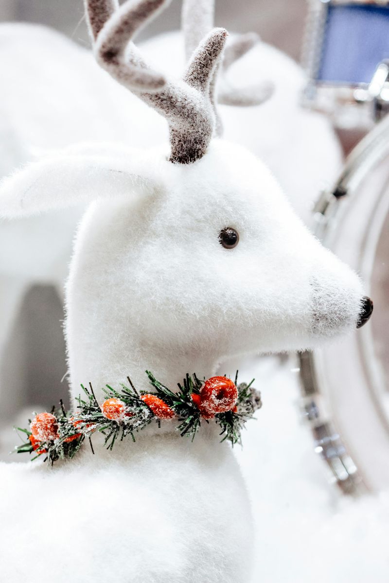 15 Pennsylvania Front Porch Ideas Adding Instant Winter Warmth - Decor Hint Artificial Snow Wonderland Effect