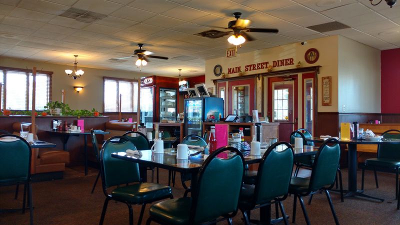 10 Pennsylvania Diners That Bring Sunday Dinner Magic Every Week - Decor Hint Main Street Diner