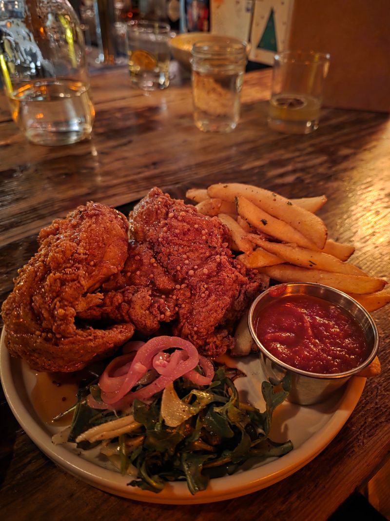 14 Oregon-Based Family-Owned Fried Chicken Spots You Can't Miss For Ultimate Comfort Food - Decor Hint Wilder
