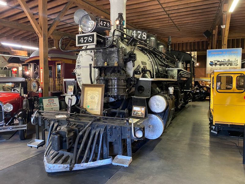 12 Magical Ways To Enjoy Colorado's Cascade Canyon Winter Train Ride - Decor Hint Educational Railroad History