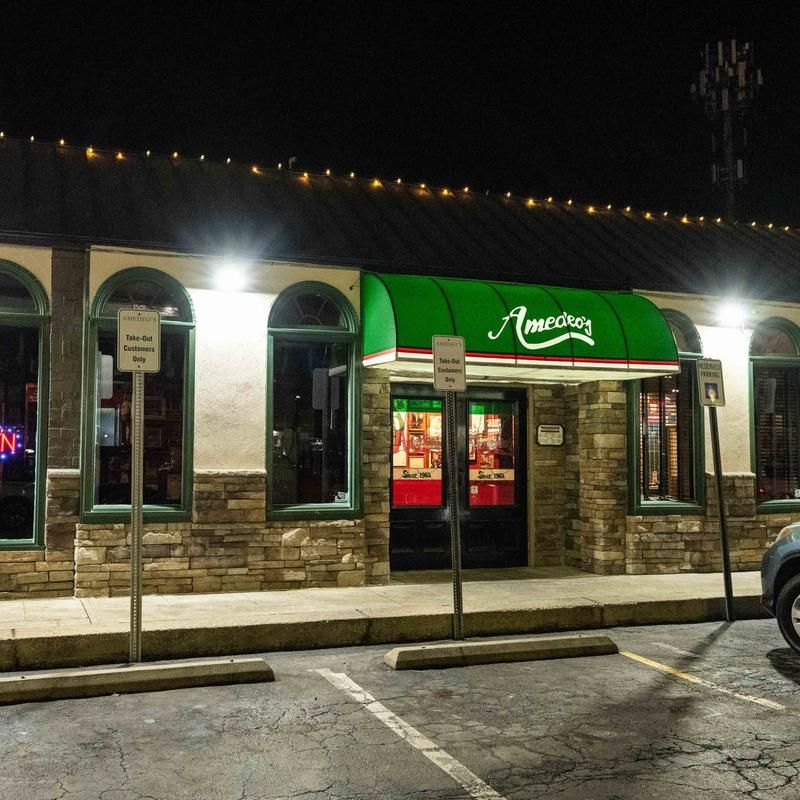 North Carolina Eatery Serves Lasagna So Loaded, Locals Call It A Masterpiece - Decor Hint A Tradition That Refuses To Fade