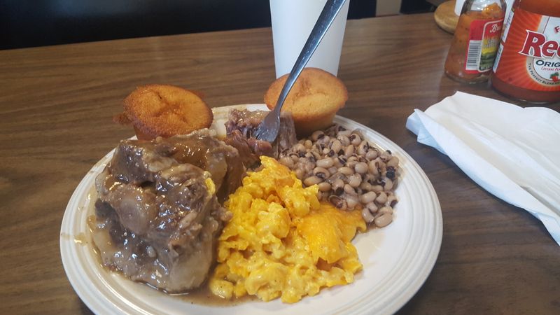 Alabama's Top Soul Food Secret: Loved By Locals, Hidden From The Rest Of The World - Decor Hint Oxtails That Make You Reconsider Everything