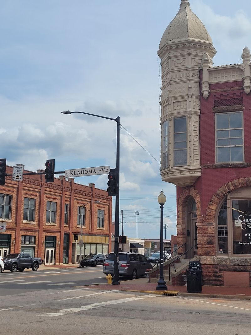 Guthrie Victorian Walk