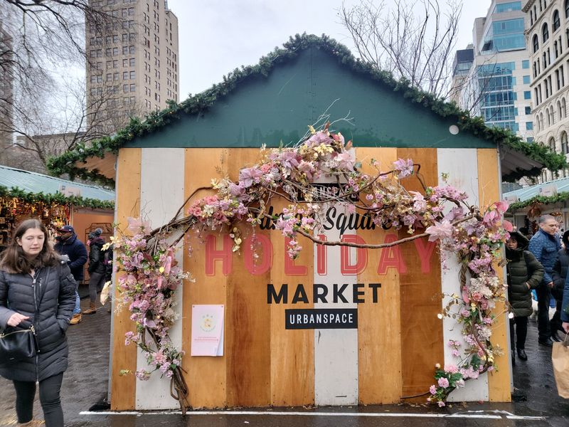 Holiday Cheer Awaits At NYC's Union Square Market - Decor Hint New Features This Year