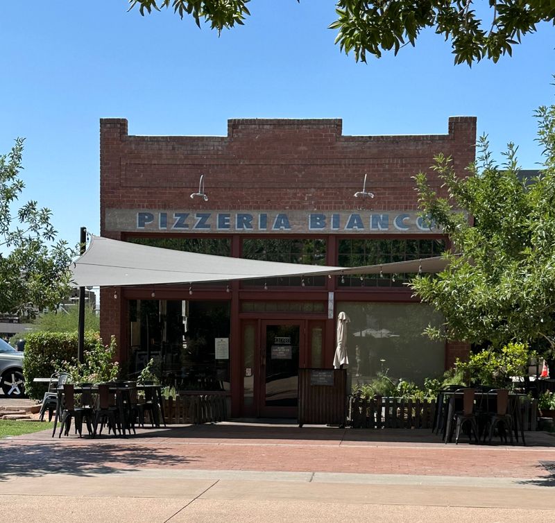 Secret Italian Cafés And Bistros In Arizona Locals Don't Want Tourists To Find - Decor Hint Pizzeria Bianco