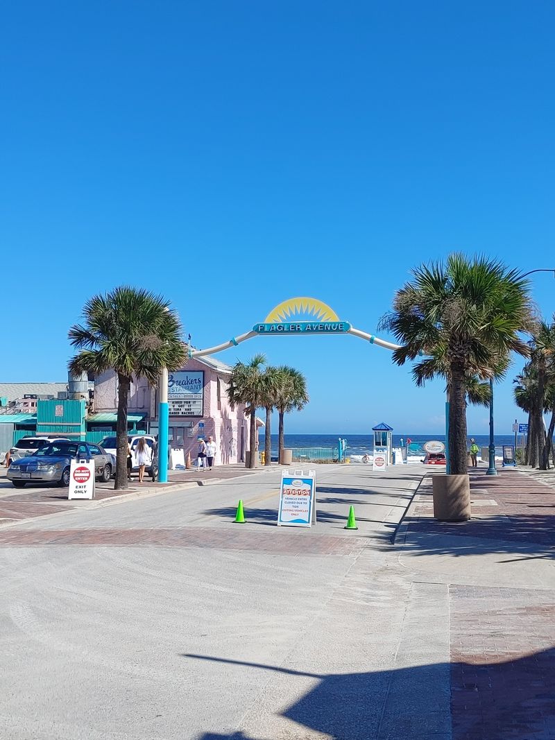 14 Affordable Florida Beach Towns Perfect For Escaping Winter Weather - Decor Hint New Smyrna Beach