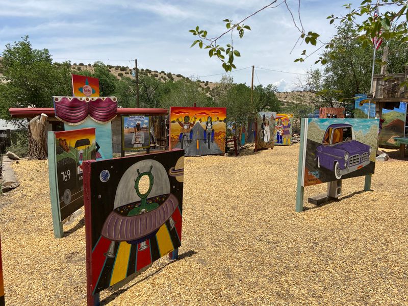 14 Roadside Wonders In New Mexico's Desert That Locals Swear Are The Weirdest In The US - Decor Hint Connie's Photo Park